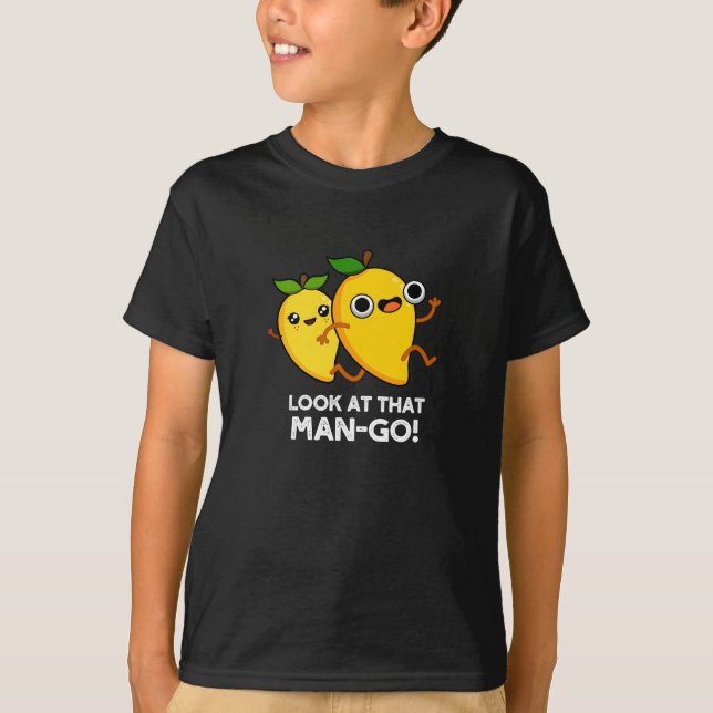 Camiseta Olha Aquele Homem Vai Engraçada Fruta Pun Dark BG (Frente)