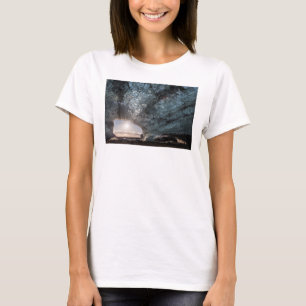 Camiseta Olhando para fora de uma caverna de gelo, Islândia