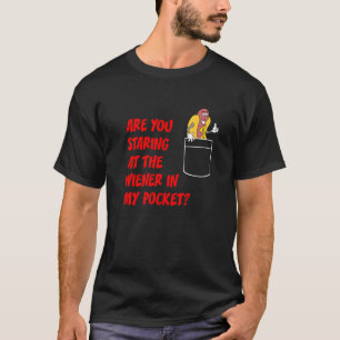 Camiseta Olhando para o Wiener no Cachorro-Quente de Bolso
