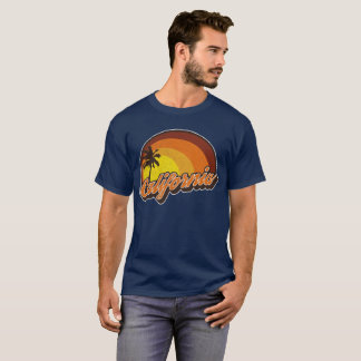 Camiseta Olhar afligido retro do sol de Califórnia