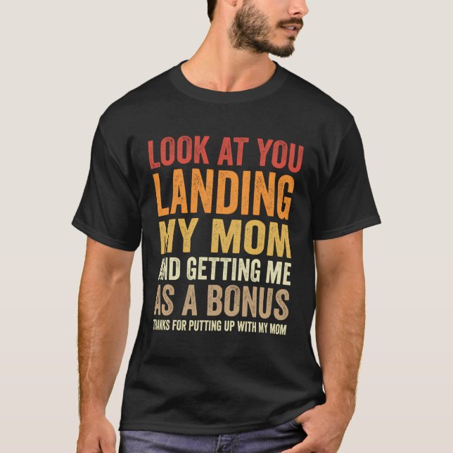 Camiseta Olhe Para Você Atirando Minha Mãe E Me Tornando Um (Frente)