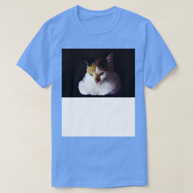 Camiseta olhos verdes de gato branco 1 (Frente do Design)