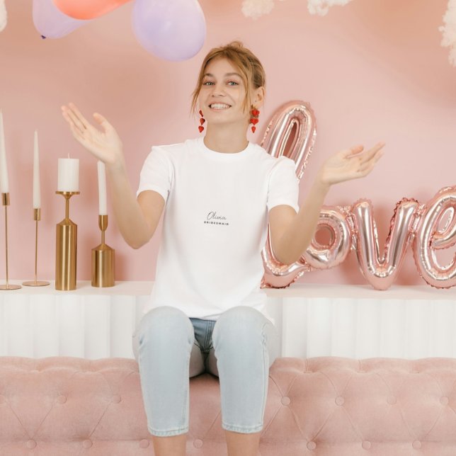 Camiseta Olivia DAMINHA DE HONRA | Roteiro Minimalista Mode (Criador carregado)