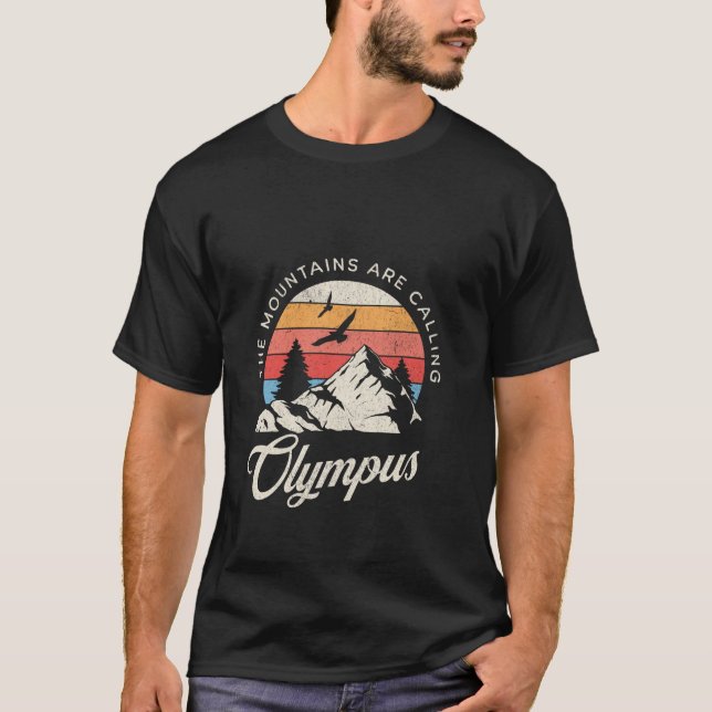 Camiseta Olympus Tee Retro Vintage Montanhas Nature Hike (Frente)