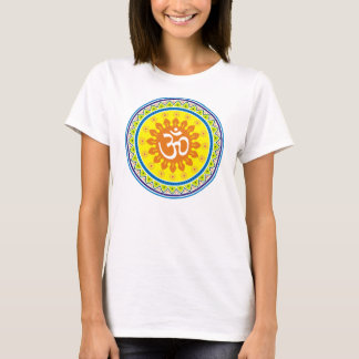 Camiseta OM com estilo indiano tradicional Mandana