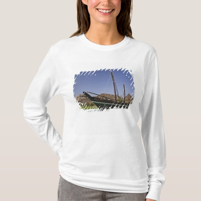 Camiseta Omã, Mascate, Al Bustan. Rotatória de Al Bustan, (Frente)