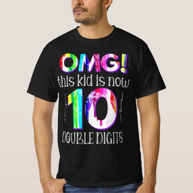 Camiseta OMG! Esta Criança Agora Tem 10 Dígitos Duplos De P (Frente)