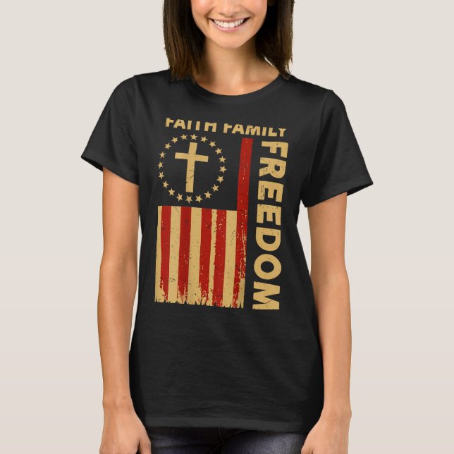 Camiseta On-back Patriotic Christian Faith Family Dom God C (Frente)