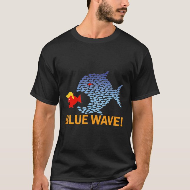 Camiseta Onda Azul 2024 Peixes Engraçados Comem Pequeno Tru (Frente)
