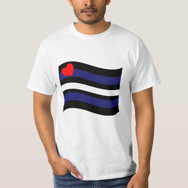 CAMISETA ONDA DE BANDEIRA DE COURO (Frente)