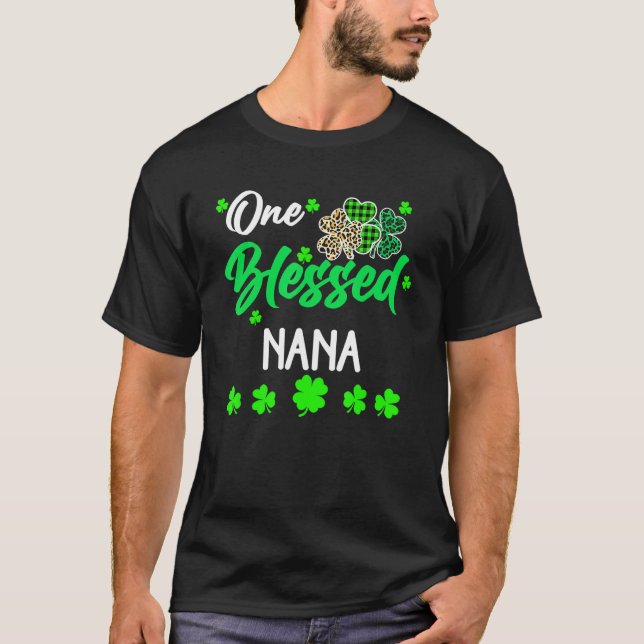 Camiseta One Blessed Nana Clover St Patrick's Day Irish (Frente)