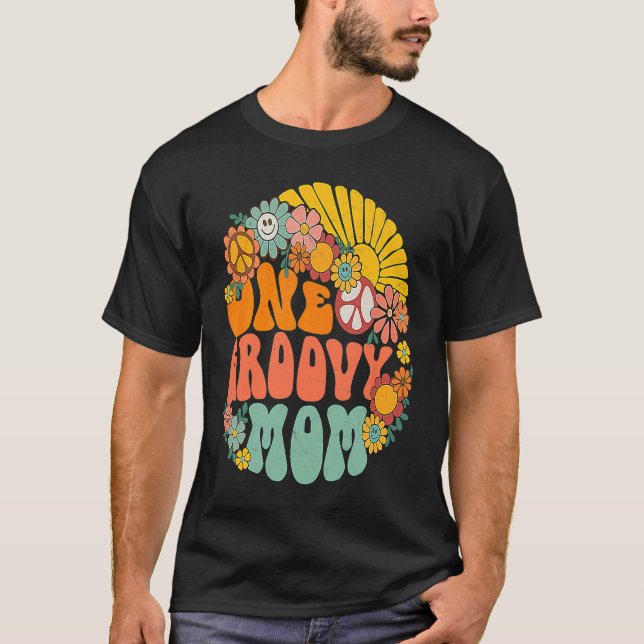 Camiseta One Groovy Mom Retro 70s Hippie Boho Wavy Mama Mot (Frente)