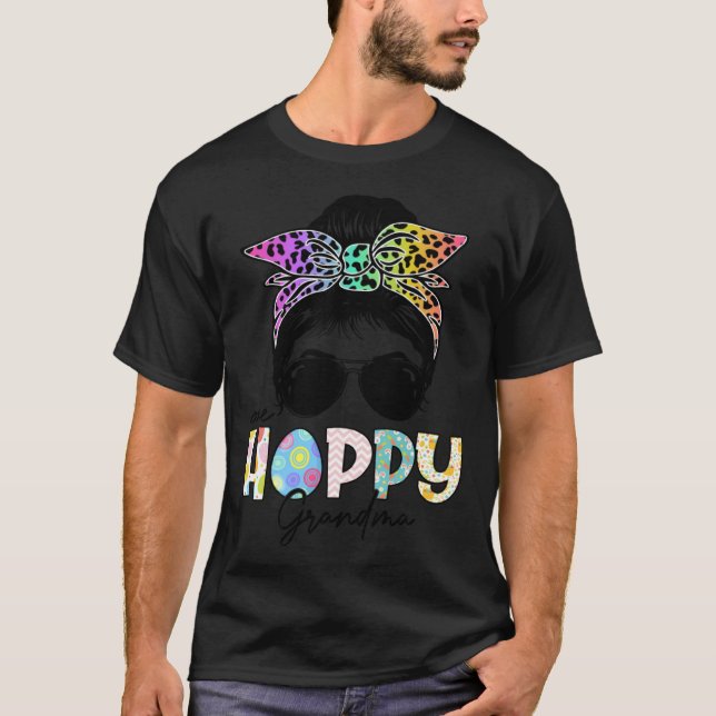 Camiseta One Hoppy Grandma Leopard Messy Bun Easter Day (Frente)