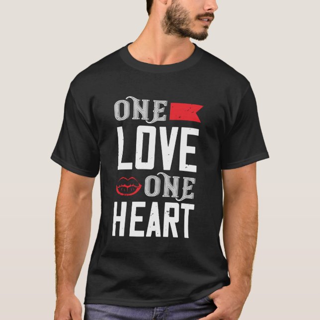 Camiseta One Love One Heart Inspirational Design (Frente)