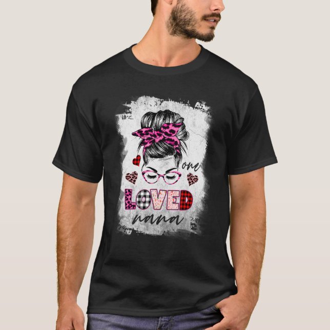 Camiseta One Loves Nana Messy Bun Hair Dia de as mães (Frente)