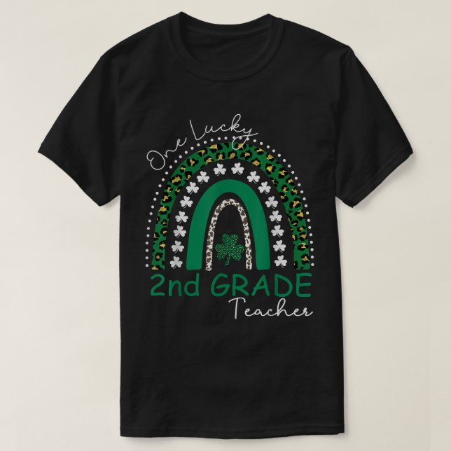 Camiseta One Lucky 2nd Grade Teacher St  (Frente do Design)