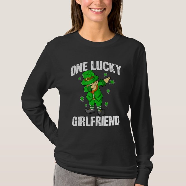 Camiseta One Lucky Girlfriend St Patricks Day Dabbing Lepre (Frente)