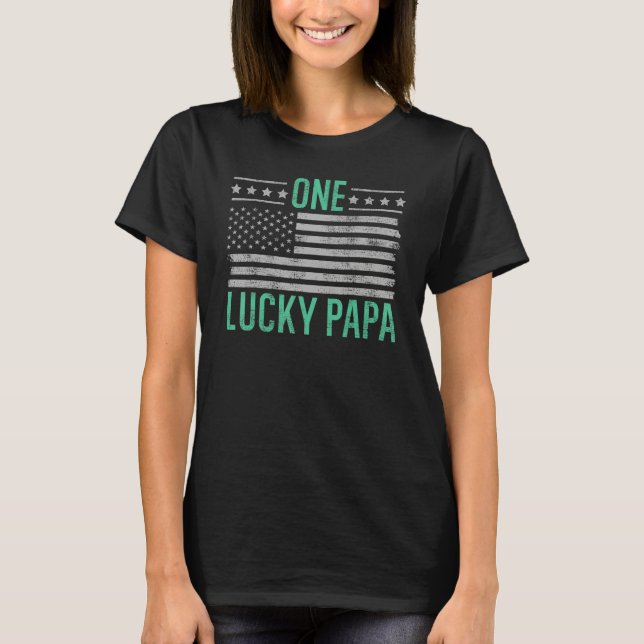 Camiseta One Lucky Papa, Retro US Flag Funny Father's Day D (Frente)