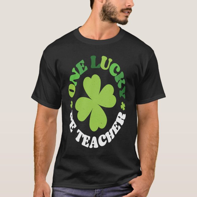 Camiseta One Lucky PE Teacher Irish C St Patrick's Day  1 (Frente)