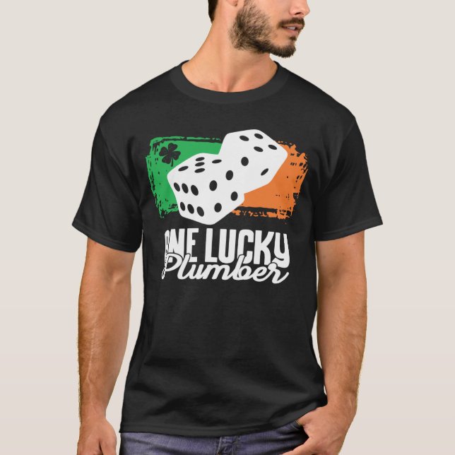 Camiseta One Lucky Plumber Dice Game  Family Group Matching (Frente)