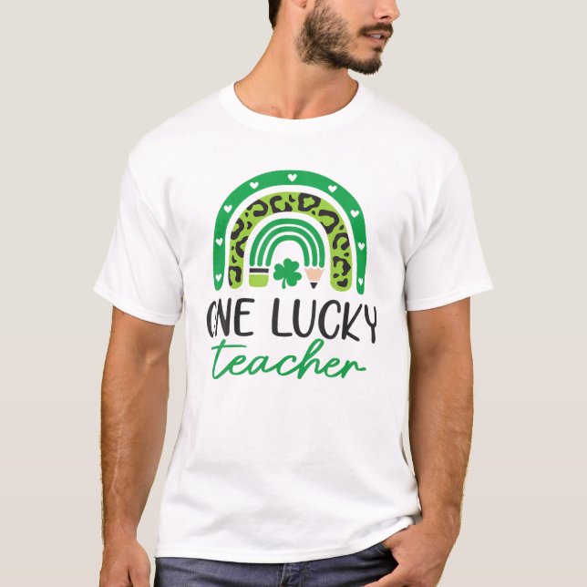 Camiseta One Lucky Teacher Boho Rainbow Leopard St Patrick' (Frente)