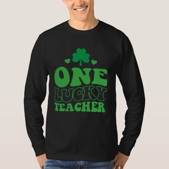 Camiseta One Lucky Teacher Groovy Retro St Patrick's Day Sh (Frente)