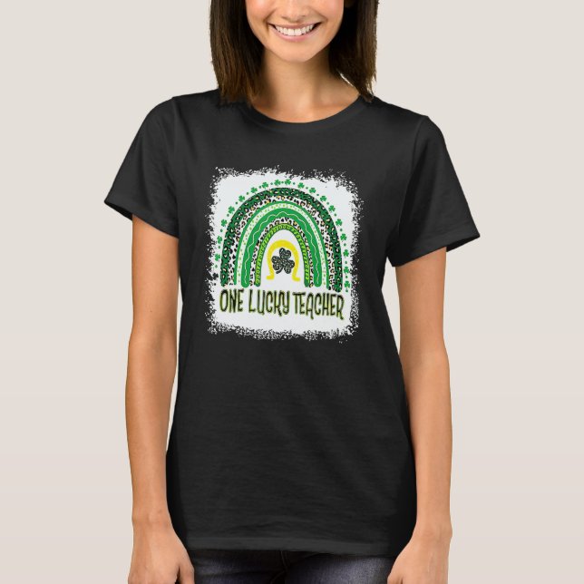Camiseta One Lucky Teacher Leopard Rainbow St Patrick's Day (Frente)