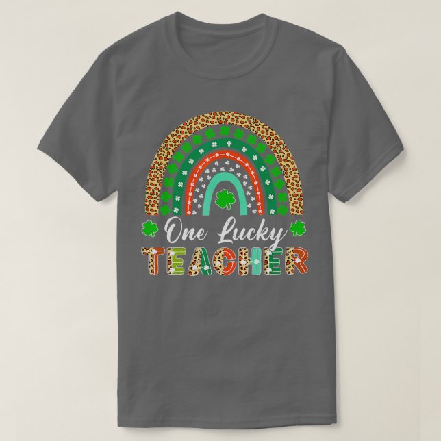 Camiseta One Lucky Teacher Shamrock Rainbow Leopard St  (Frente do Design)