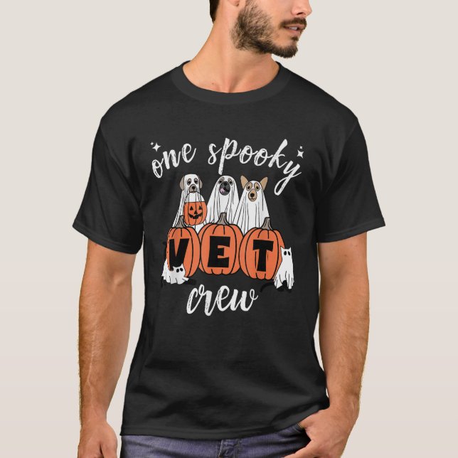 Camiseta One Spooky Vet Crew Dog Ghost Veterinarian Hallowe (Frente)