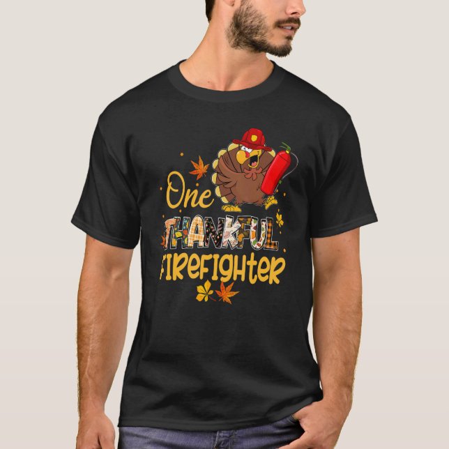Camiseta One Thankful Firefighter Turkey Pilgrim Hat Thanks (Frente)