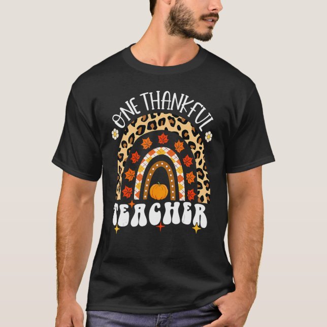 Camiseta One Thankful Teacher Thanksgiving Rainbow Leopard  (Frente)