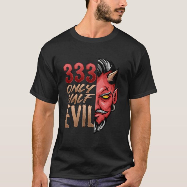 Camiseta Only Half Evil 333 Halloween Devil Scary Face (Frente)
