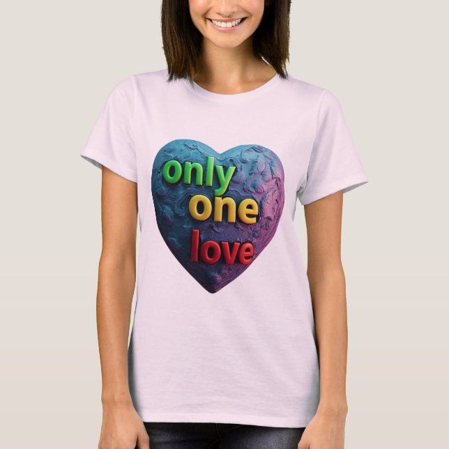 Camiseta Only One Love – Reggae-Inspired Heart Art  (Frente)