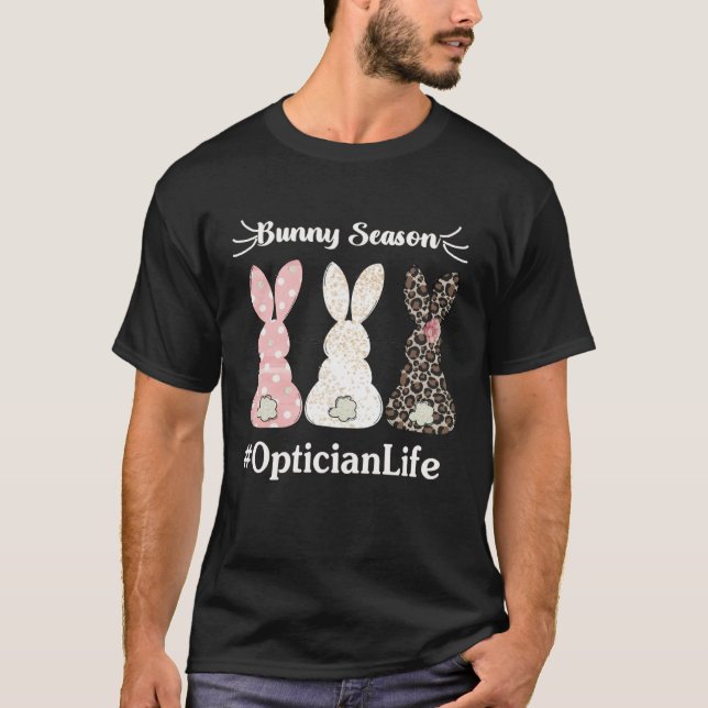 Camiseta Optician Life Bunny Season Leopard Skin Happy East (Frente)