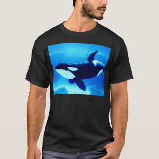 Camiseta Orca-da-baleia-assassina nadando debaixo de água 2