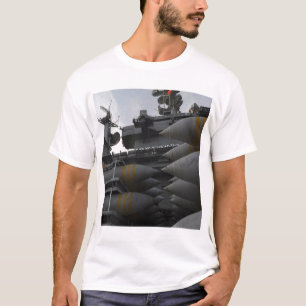 Camiseta Ordenança empilhada pronta para ser carregado