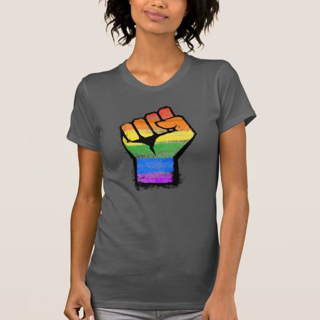 Camiseta Orgulho Arco-íris Tradicional LGBTQ Punho (Frente)