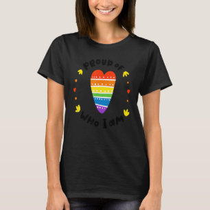 Camiseta Orgulho De Quem Sou O Coração Arco-Íris A Apoiar O