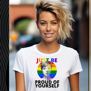 Camiseta Orgulho de si mesmo - Retrato Orgulho gay feminino