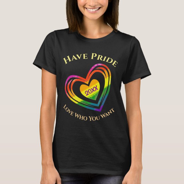 Camiseta Orgulho gay Mês LGBTQ Ama Quem Você Quer Personali (Frente)