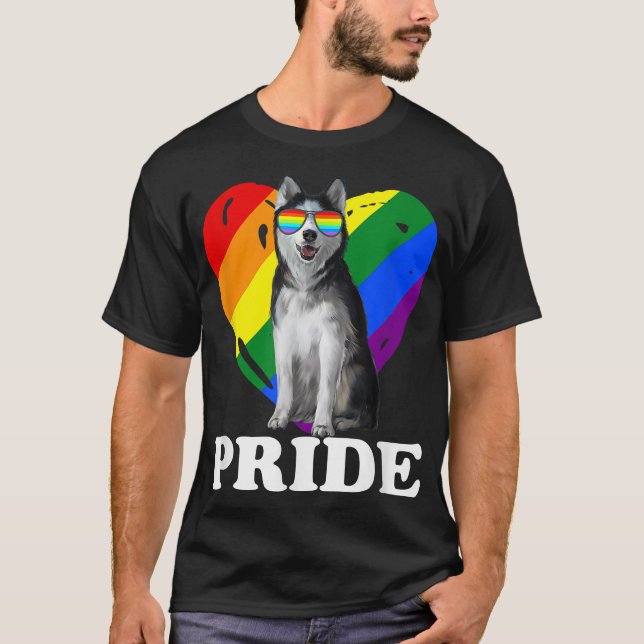Camiseta Orgulho Husky LBGT Com Coração Traje (Frente)