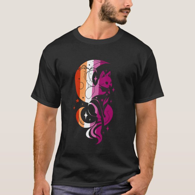 Camiseta Orgulho Lésbico Desenho Místico Gato Celestial Lua (Frente)