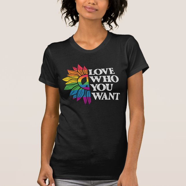 Camiseta Orgulho LGBT Ama Quem Você Quer Lésbica Gay (Frente)