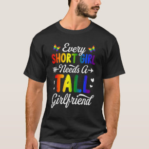 Camiseta Orgulho Lgbt Cada Menina Curta Precisa De Uma Garo