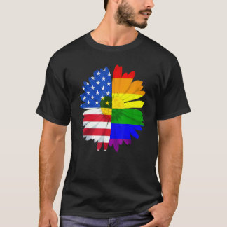 Camiseta Orgulho LGBT Daisy Heart Rainbow American Flag Flo