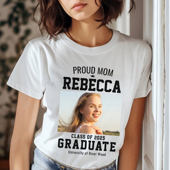 Camiseta Orgulho Mãe Classe de Formando 2025 Personalizada (Criador carregado)