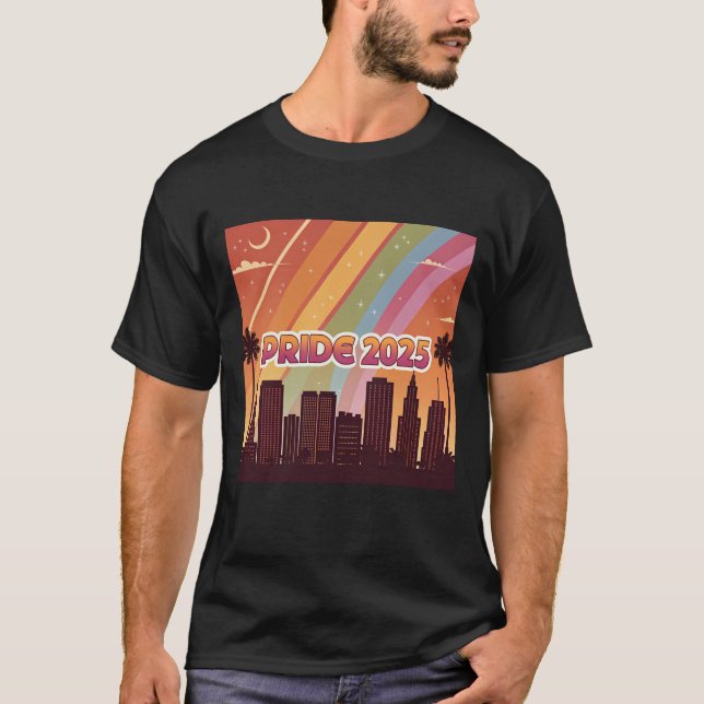Camiseta Orgulho Skyline de Retro City 2025 Rainbow (Frente)
