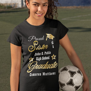 Camiseta Orgulhosa Irmã do Nome do Formando  Graduação e