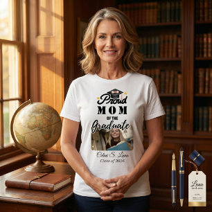 Camiseta Orgulhosa Mãe de Universitário Corajoso Preto e Br