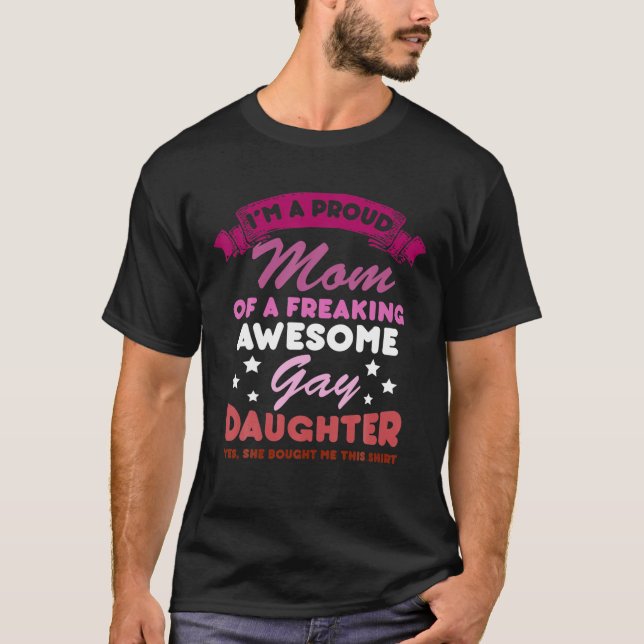 Camiseta Orgulhosa Mãe Gay Filha Lésbica Bandeira LGBTQ Eng (Frente)